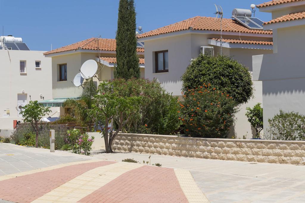 Chara Elizabeth No 2 Villa โปรทาราส ห้อง รูปภาพ